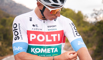 Maillot oficial del equipo Polti Kometa 2024