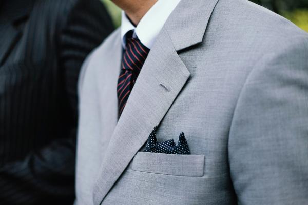 ¿Cómo planchar un traje? Te contamos las claves