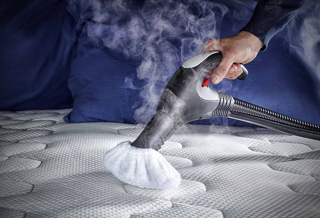 Ventajas de los productos Polti: limpieza a vapor de un colchón